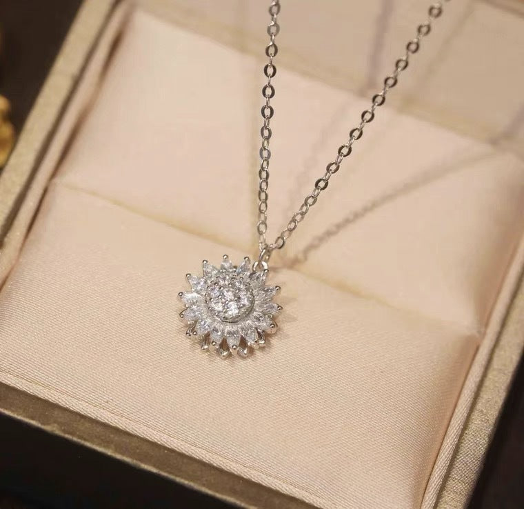 Collana Girasole Girevole Piena Di Diamanti (Spedizione Gratuita)